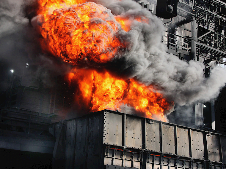 Explosion AdobeStock 303071384