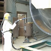 Trockenabscheider Gold Series X-Flo im Einsatz in Sandstrahlanlagen von JPW Companies 