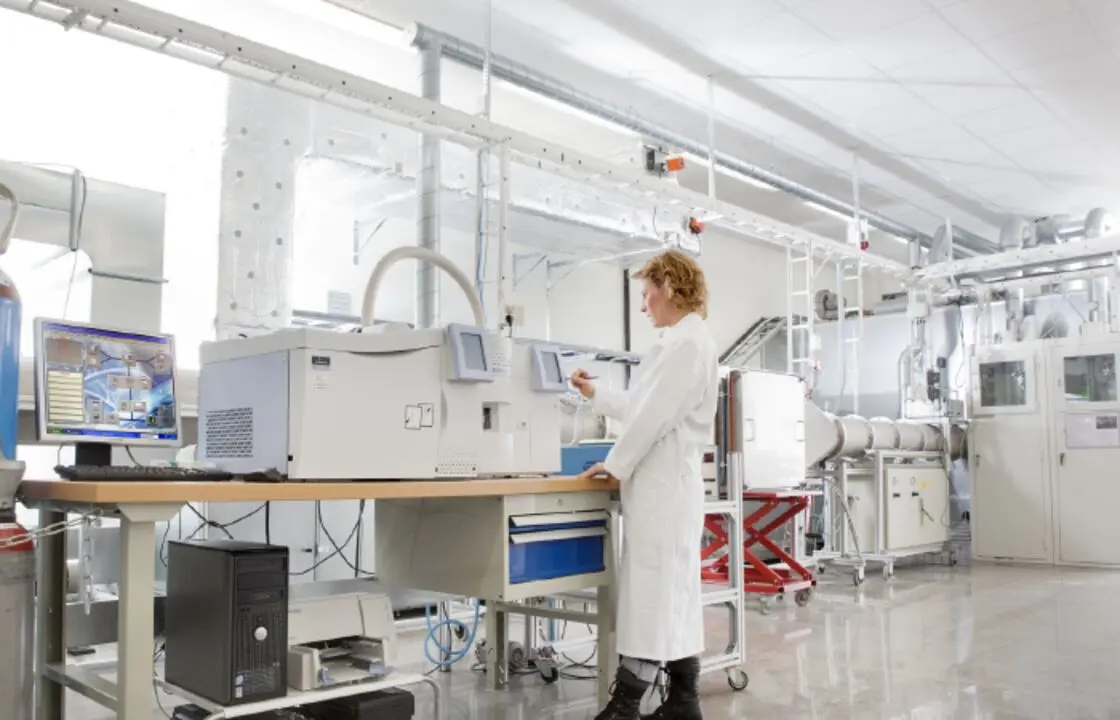 A female scientist working in a laboratory.
