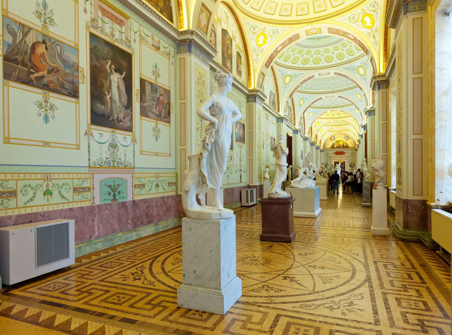 Museum - Marble sculptures in State Hermitage